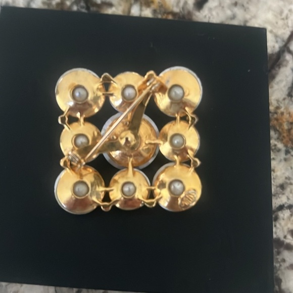 Vintage Weiss Aurora Borealis Rhinestone Brooch – Mid-Century Sparkle - Picture 8 of 17